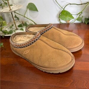 Ugg Tasman size 10 women's